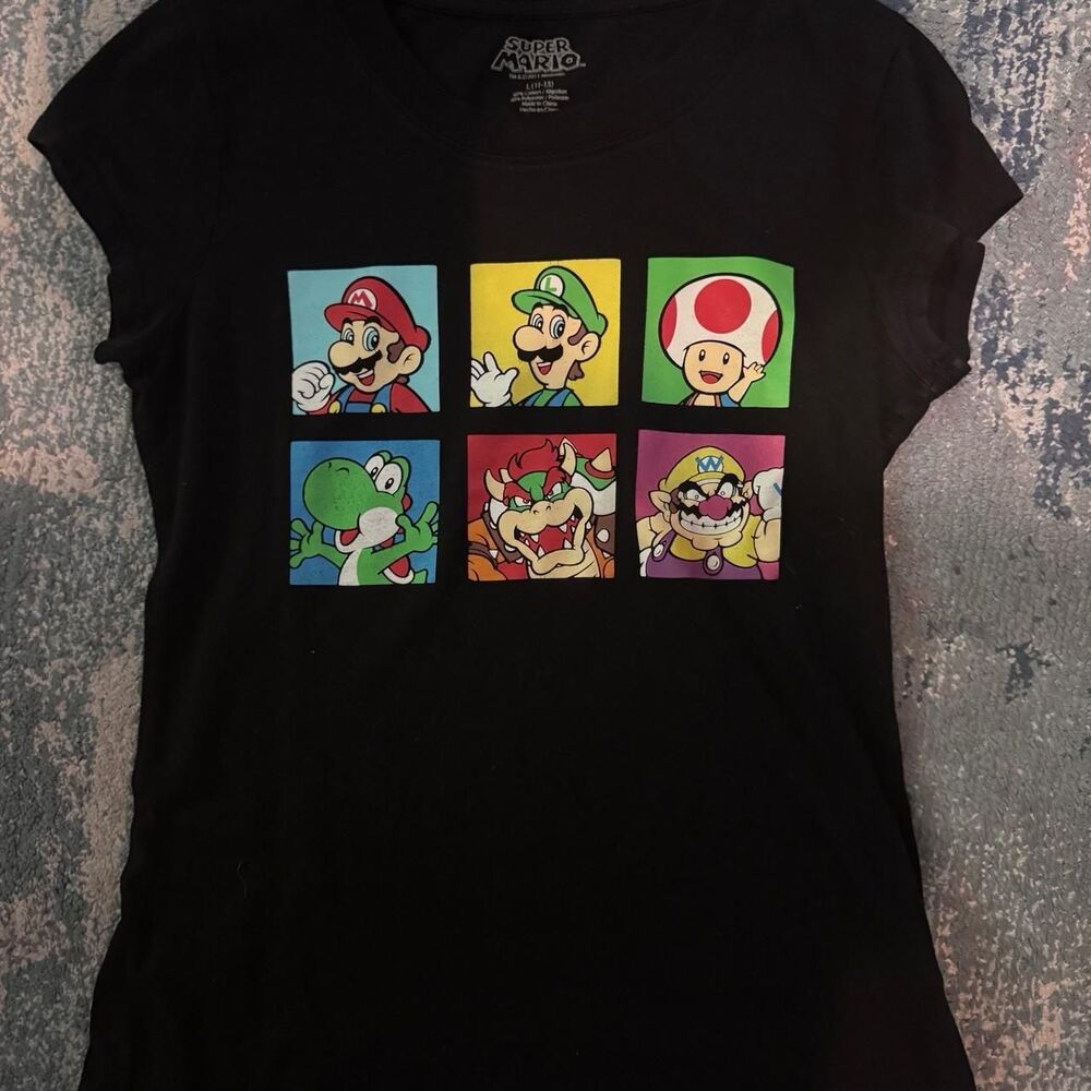 Super Mario Nintendo Girls age11-13 size Black T-shirt
